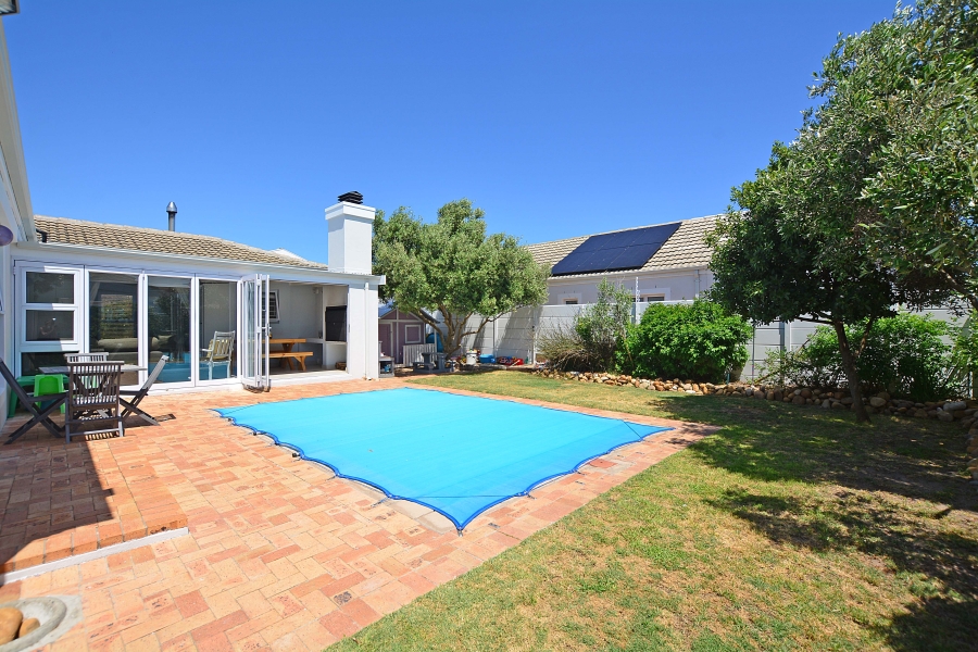 3 Bedroom Property for Sale in Sunningdale Western Cape